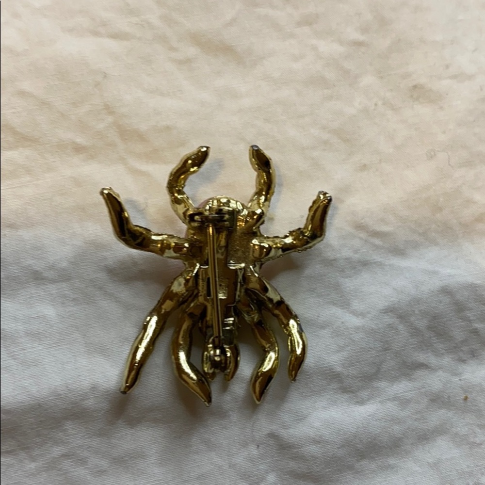 Beautiful brooch - Picture 2 of 2